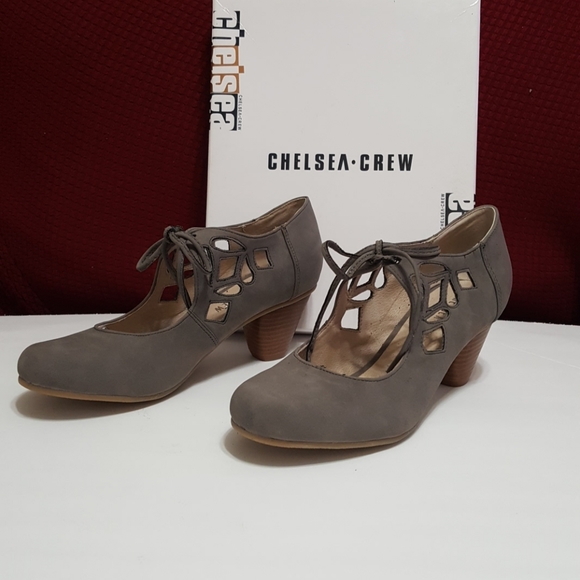 Chelsea Crew Vinny Cutout Pump Taupe - Picture 6 of 10